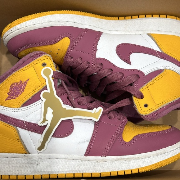 Air Jordan 1s - Picture 15 of 15